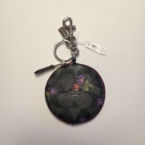 NWT Coach CM317 Circular Coin Pouch Country Floral Signature Deep Berry